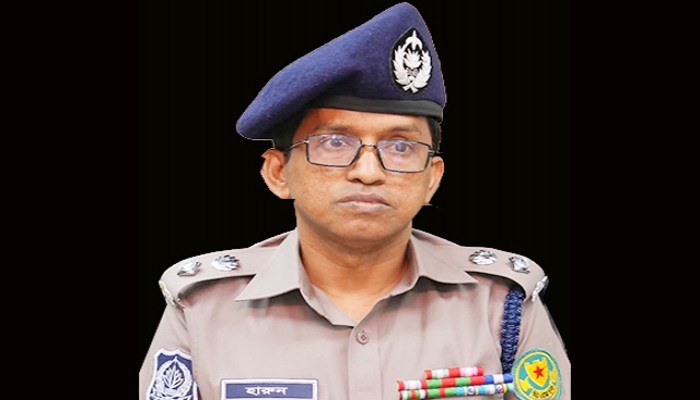 আজহারী ও জারার ছবি ব্যবহার করে যৌন উত্তেজক ওষুধের বিজ্ঞাপন, গ্রেপ্তার ১০