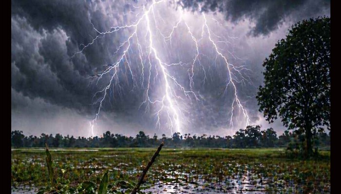 বজ্রপাতে সারা দেশে ১৫ জনের মৃত্যু