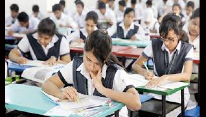 ৮ জেলার এইচএসসি পরীক্ষার্থীদের জন্য জরুরি নির্দেশনা
