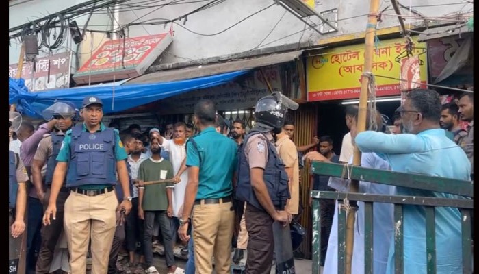 জাসদের কেন্দ্রীয় কার্যালয়ে গোপন বৈঠক, আ.লীগ সন্দেহে অর্ধশতাধিক আটক
