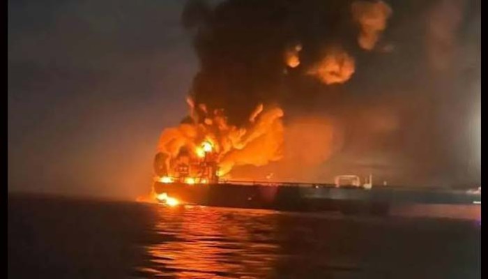 হরমুজ প্রণালীতে তেলবাহী ট্যাংকারে হামলা