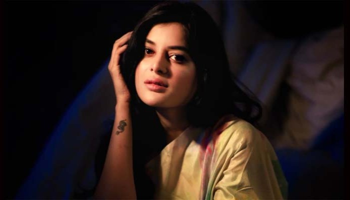 পূজার সময় সবাই নিজেদের নিয়ে ব্যস্ত থাকে, তাই চট করে কেউ নজর দেয় না : মধুমিতা