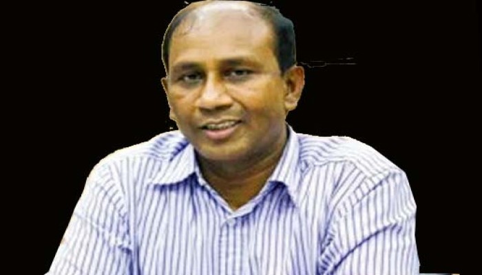 পরিবারসহ সাবেক এসবি প্রধান মনিরুলের  ব্যাংক হিসাব অবরুদ্ধ
