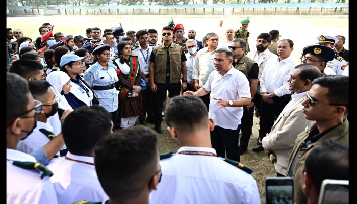 ডেঙ্গু পরিস্থিতি দেখতে হাসপাতাল ও শিক্ষাপ্রতিষ্ঠান পরিদর্শনে প্রধানমন্ত্রী