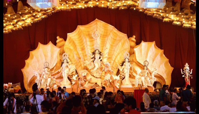 দুর্গোৎসবের মহাসপ্তমী আজ