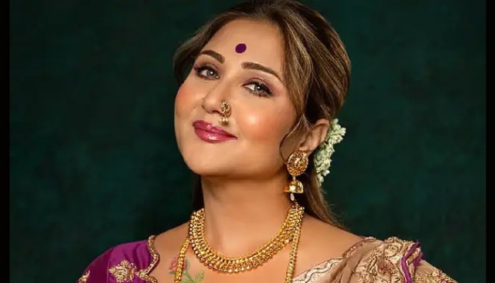 মা নেই, তবু নিজের মুখেই মাকে খুঁজে পেলেন স্বস্তিকা!