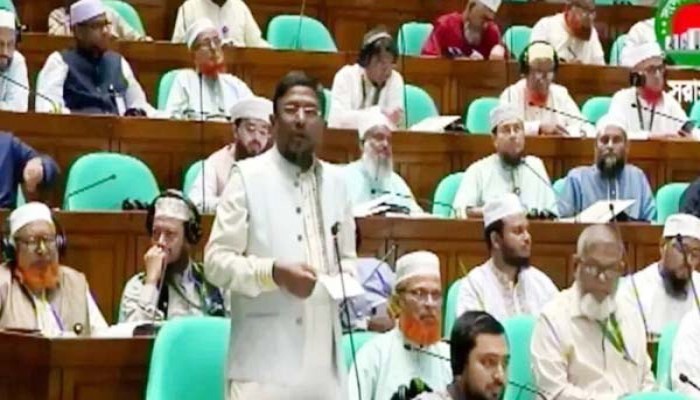 রাত ২টা পর্যন্ত লাইনে দাঁড়িয়ে থেকেও তেল পাইনি: সংসদে জামায়াত এমপি