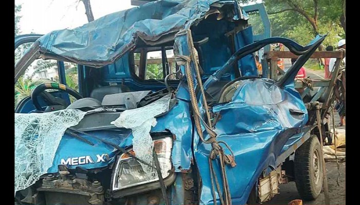 কুষ্টিয়ায় ট্রাক ও পিকআপের সংঘর্ষ, নিহত ২