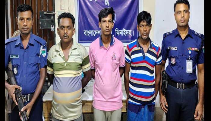 ধর্ষণচেষ্টার অভিযোগে আটক আ. লীগ নেতাকে জিম্মি করে চাঁদাবাজি, আটক ৩