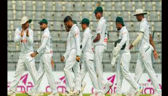 দেড়শ রানের লিডে বাংলাদেশ 