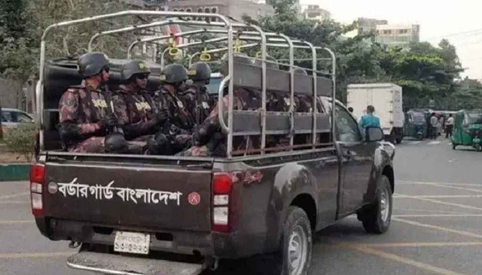 ঈদযাত্রা নির্বিঘ্নে রাজধানীর তিন গুরুত্বপূর্ণ পয়েন্টে বিজিবি মোতায়ন