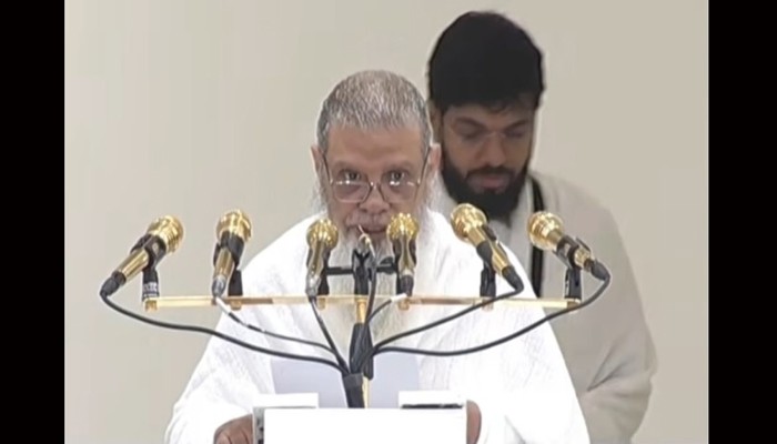 হজের খুতবায় বিশ্ব মুসলিম উম্মাহর শান্তি, কল্যাণ ও ঐক্য কামনা