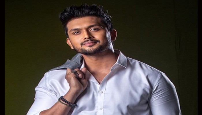 আমাকে কিন্তু মেশিনগানের সঙ্গে মানিয়েছে : আরিফিন শুভ