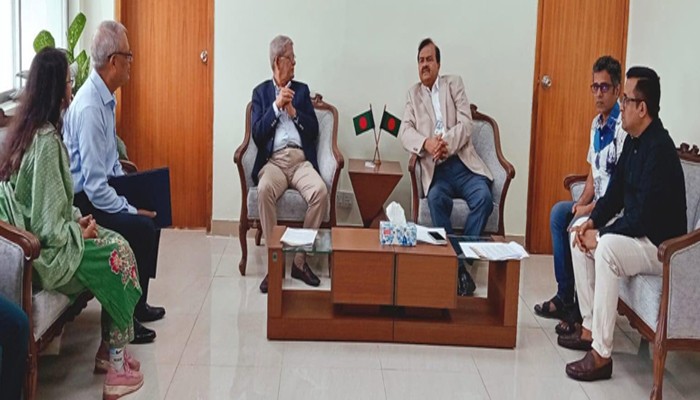 সংখ্যালঘুদের অধিকার রক্ষায় সর্বোচ্চ অগ্রাধিকার দেবে সরকার : মির্জা ফখরুল
