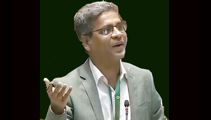 রিকশায় চড়া অনেকেই এখন প্রাডোতে চড়ে জুলাই চেতনা বিক্রি করেন : আক্তারুজ্জামান