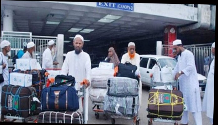 হজ শেষে ফিরেছেন ৬৮২৯৭ বাংলাদেশি