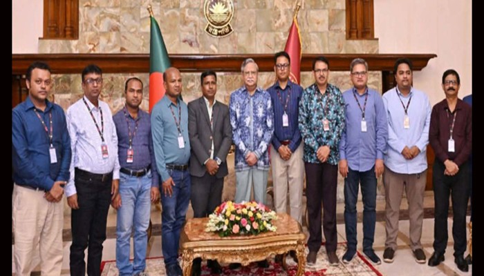 সাংবাদিকতায় নৈতিকতা ও পেশাদারত্ব বজায় রাখার আহ্বান রাষ্ট্রপতির