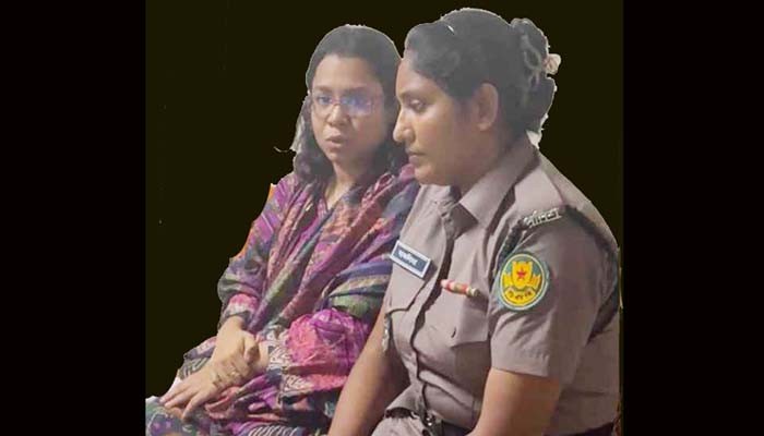 সচিবালয়ের সামনে ভাত বিক্রি করে আটক সোহানী শিফা