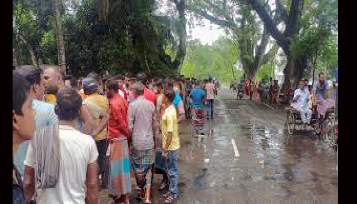বাসের ধাক্কায় প্রাণ গেল শিশুর