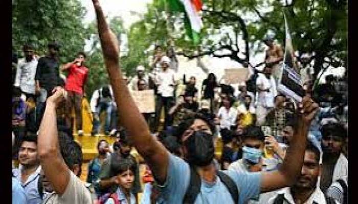 ভারতজুড়ে শুক্রবার  বিক্ষোভের ডাক ককরোচ পার্টির