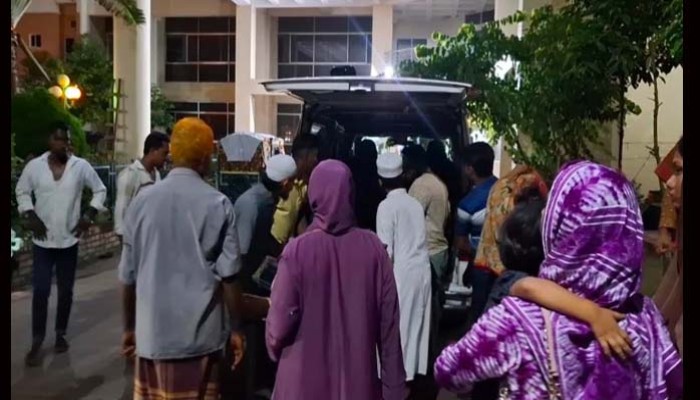 বাসের ধাক্কায় মোটরসাইকেল চালক নিহত