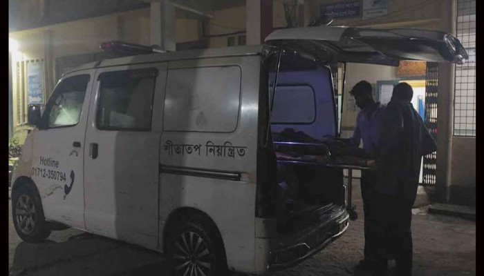 বাস ও পিকআপের মুখোমুখি সংঘর্ষে নিহত ১