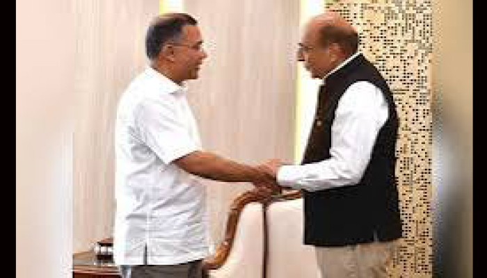 হাদি হত্যার আসামি ও হাসিনাকে দ্রুত ফিরিয়ে দেওয়ার আহ্বান ঢাকার
