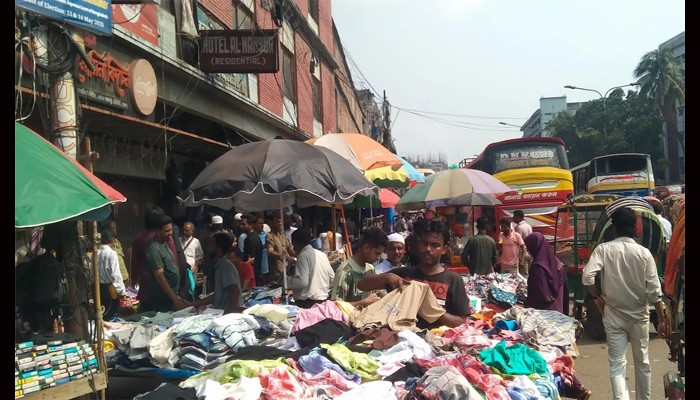 সিটি কর্পোরেশনের বড় সিদ্ধান্ত ঢাকার হকারদের নিয়ে