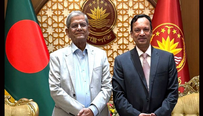 রাষ্ট্রপতির সঙ্গে অ্যাটর্নি-জেনারেলের সৌজন্য সাক্ষাৎ